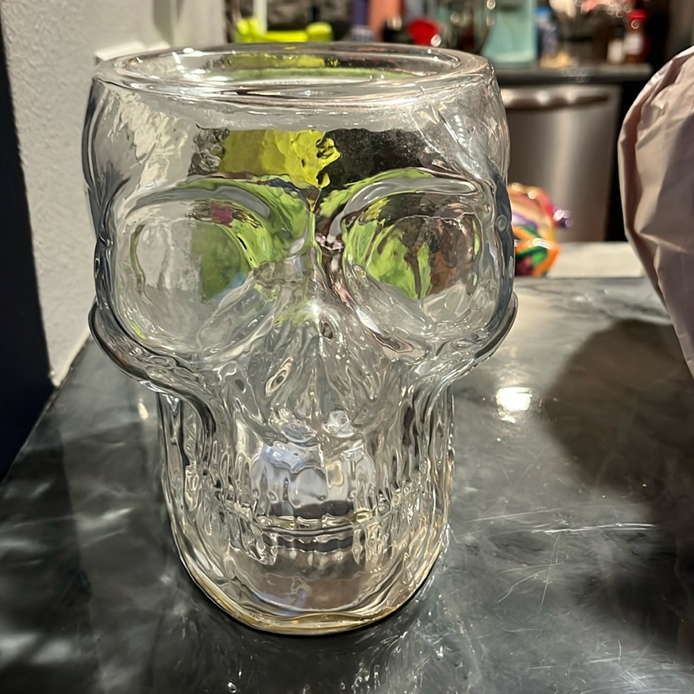 Skull candle holder with lights